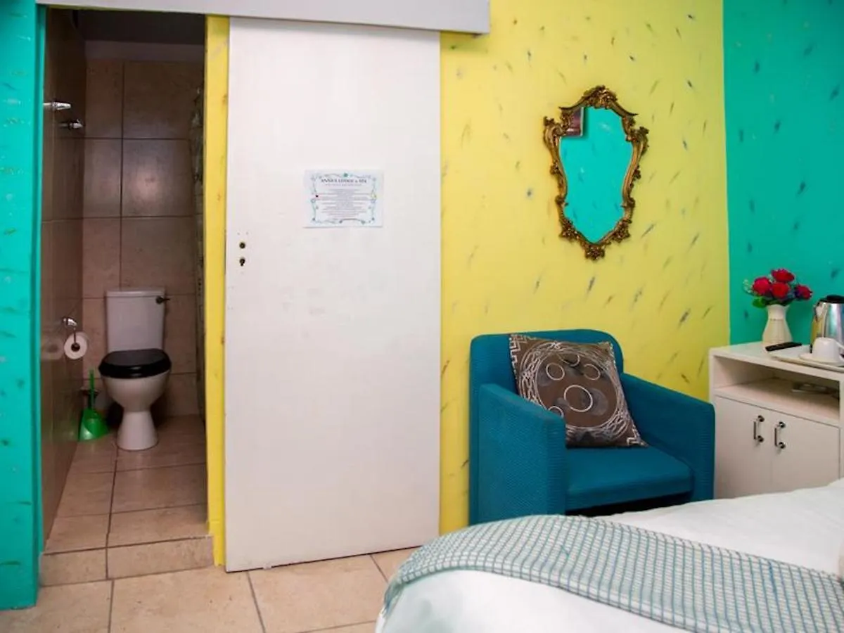 Relaxing Guest Huse In The Heart Of Ndabeni 2*, ケープタウン